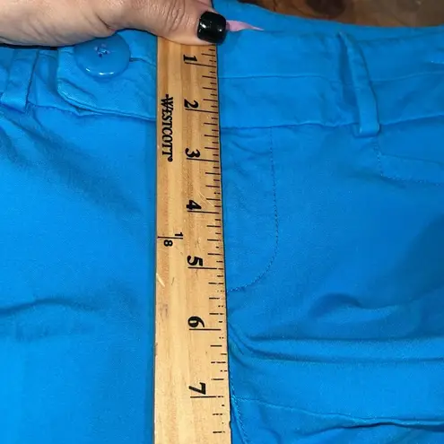 Lilly Pulitzer  women’s size 4 blue capri pants 24” inseam 7” rise