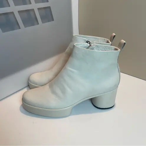 Ecco Shape Sculpted Motion 35 Women’s Sz 8.5 Cream Leather Platform Ankle Boots