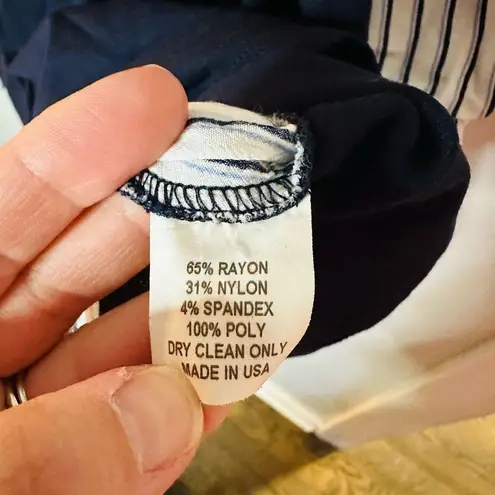 Slate + Willow Maternity Navy Stripe Crepe Pleated Back Shift Dress Size Large