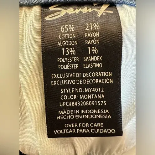 Seven7  Embroidered distressed frayed denim skirt size 14 thumbnail 13