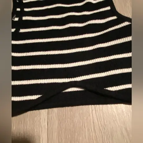 Hunter & Brown black and white striped cropped tank top size S