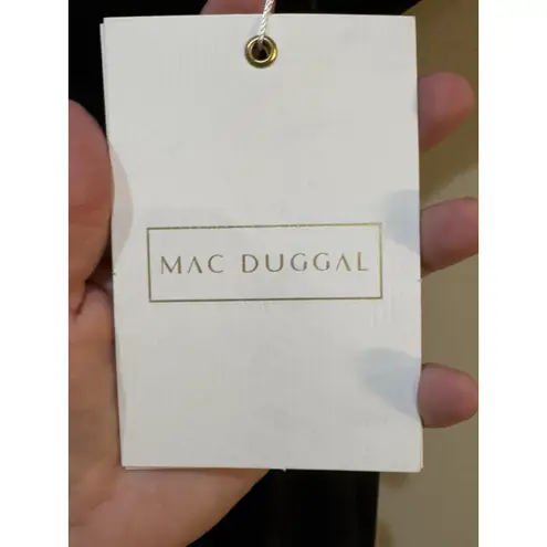 Mac Duggal NEW, Embellished One Shoulder Long Sleeve Gown in Black Sz 4