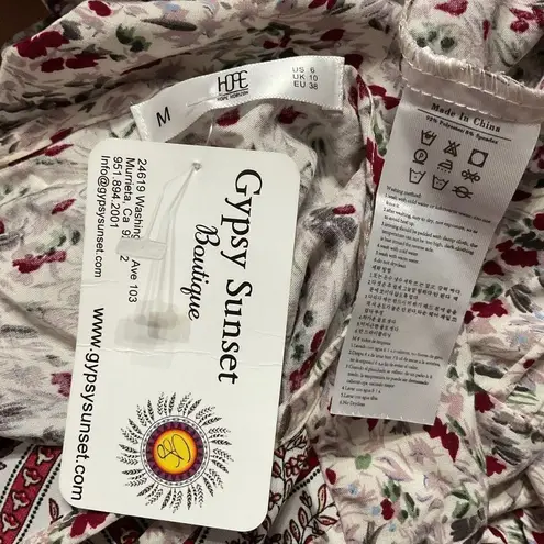 Hope Horizon Multi Color Floral Flutter Sleeve Shift Dress Medium NWT