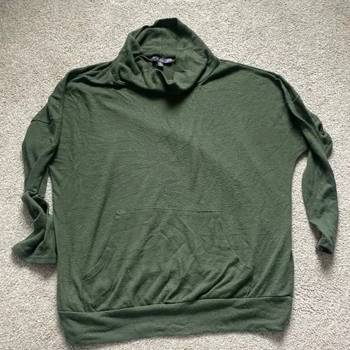 Green light weight sweater Size M