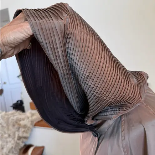 Exaggerated, oversized reversible hooded rain coat black or bronze brown so cool Size undefined