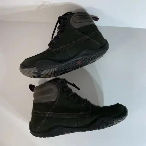 KURU Quest Women's Hiking Boot Black Basalt Fig Purple Gorpcore Outerwear 7.5