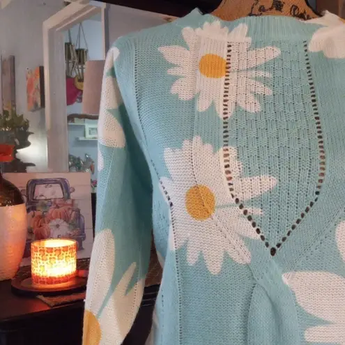 Miss Sparkling Aqua Blue & White Daisy Print Openwork Pull Over Sweater Size M
