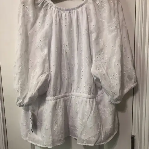 Sofia Vergara NWT Sophia Vergara White Eyelet. Louse Top Plus Size XXXL
