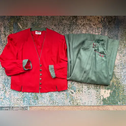 Vintage Meico Landhaus holiday poinsettias skirt jacket set, size EU 46 Red