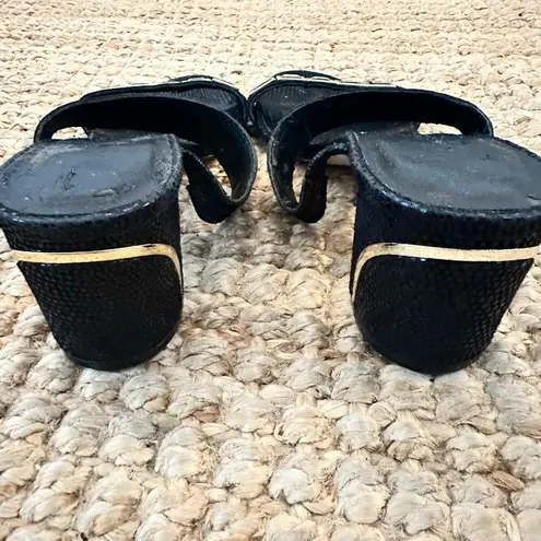 VANELI MAUREEN LEATHER MULE WITH BLOCK HEEL AND GREEK KEY DESIGN SIZE 8 Black