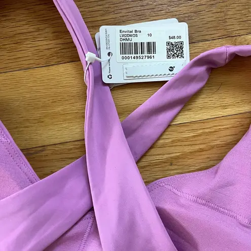 Lululemon NWT  pink bra