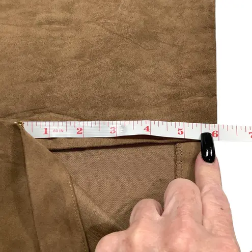 Lilly & Lavender Brown Faux Suede Skirt with Stud Details BRAND NEW Size 8