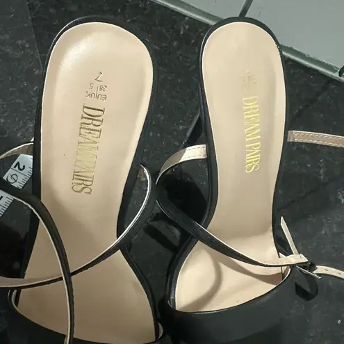 Dream Paris Dreampairs open toe Elegant Black Strappy ankle wrap heel
Sandals Sz 7