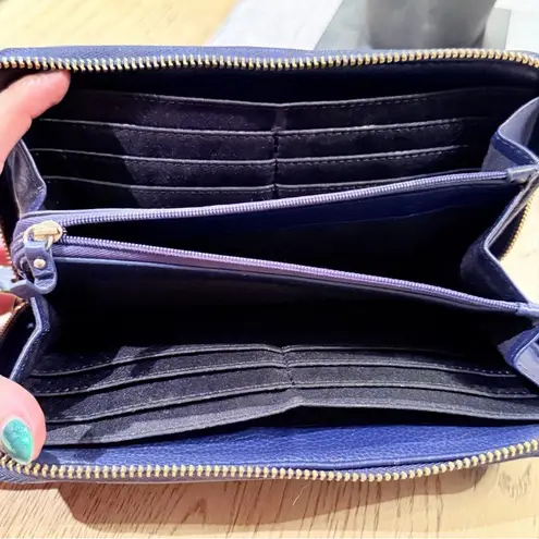 Isaac Mizrahi Women's Leather Wallet Navy Blue Zip Up