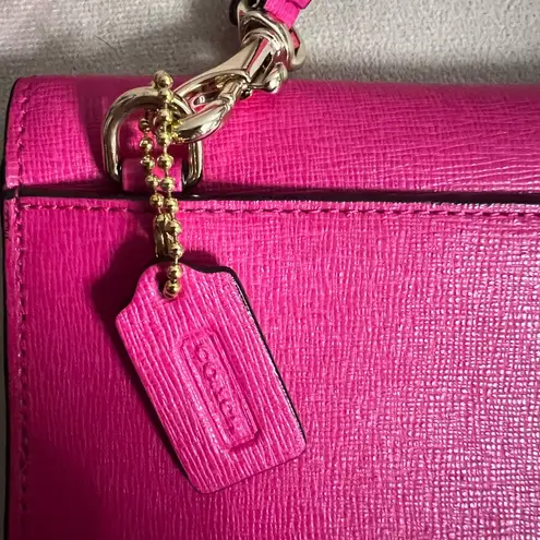 Coach 💖  New York Crossgrain Leather Phone Wallet Crossbody – Hot Pink Fuchsia