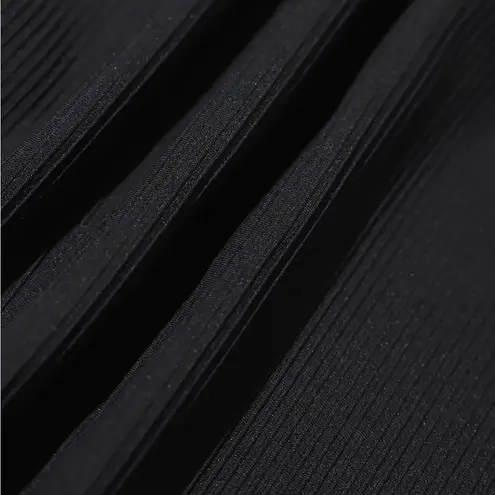 Berlook Black Cutout One