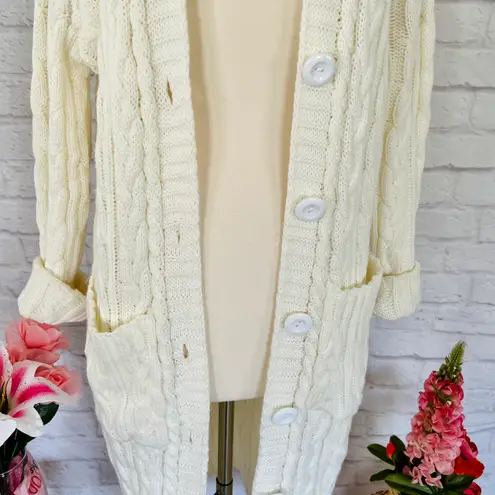 Boutique NEW Cream Cable Knit Sweater
