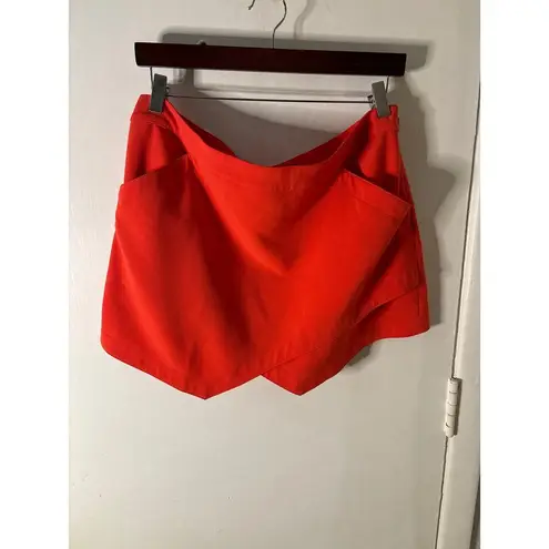 BCBGMAXAZRIA  Beckett Bright Poppy Envelope Shorts Size Large