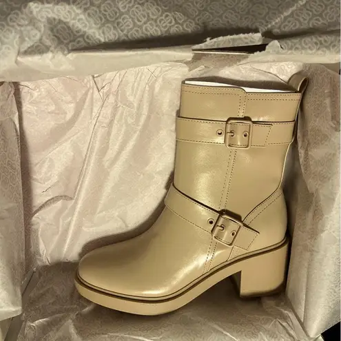 Bandolino NWT  Gilbert Moto Boot, natural color, Size 8.5