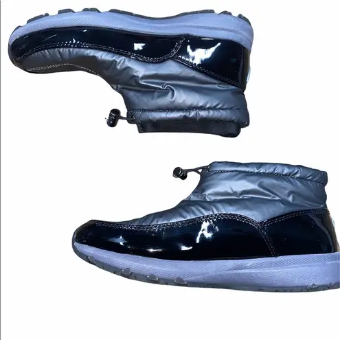 Sporto Tracy size 8 1/2 black slip on waterproof boots