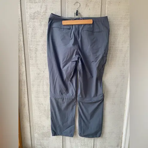 Mountain Hardwear  Women's size 12 Gray Zip-Away Convertible‎ Hiking Pants