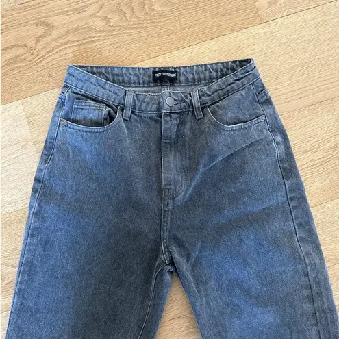 Pretty Little Thing  - Split Ankle Straight Leg Jeans in Gray