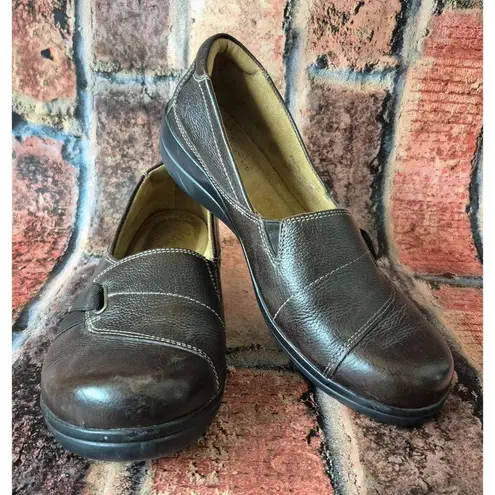 Natural Soul Shoes Womens 9.5W Llena Slip On Loafer Brown Leather Casual Comfort