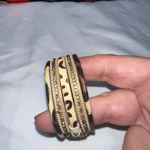 ARVATO Leopard Bracelets for Women (7.68”) Multilayer Wide Animal Cheetah Print Brown