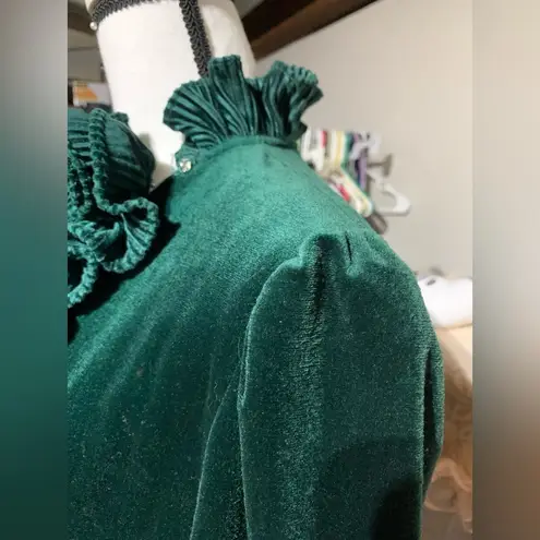 Unique Vintage Green Velour Dressing Gown