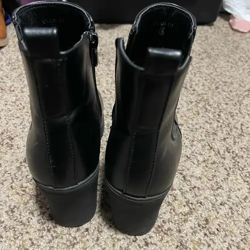 Refresh  Black Boots booties heel size 8 - Image 4