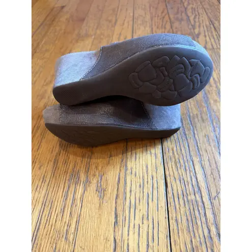 Kork-Ease Shoes Womens Size 7 Brown Wedge Peep Toe Ankle Strap Sandals K35860