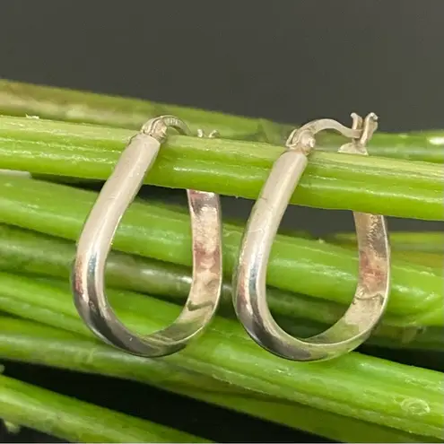 Vintage BB 925 Signed Sterling Silver 1” Squoval Hoop Earrings 3g