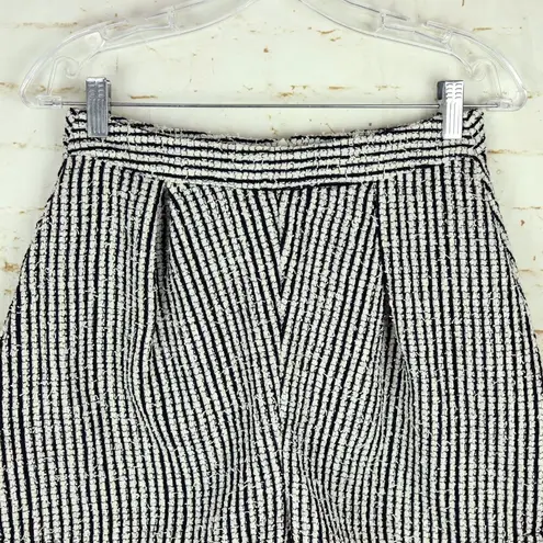 Sundays Berry Short Womens S White Black Striped Boucle High Waist Pleated NWT