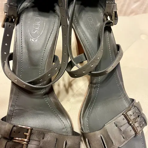 Tod's Grey Leather Detail Ankle Strap Sandal