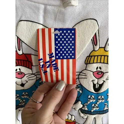 BJ Frog Sweatshirt Men’s Size L Snow Bunnies Print White CrewNeck 80s DEADSTOCK Size L