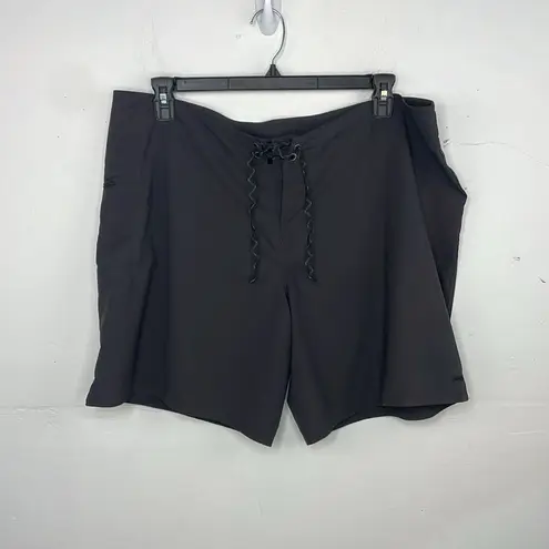Patagonia  Stretch Hydropeak Boardshorts -Black women’s shorts size 18