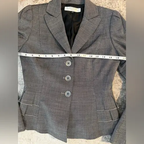Tahari blazer jacket women’s size 2 petite gray plaid peplum flare fall jacket