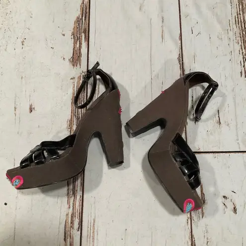 Colin Stuart EMBROIDERED FLORAL WITH BEADS PLATFORM HEELS