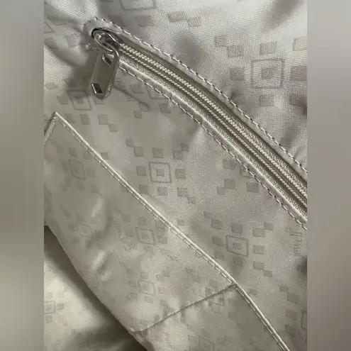 Thirty One Around Town Tote approximately 17x14” NWOT White