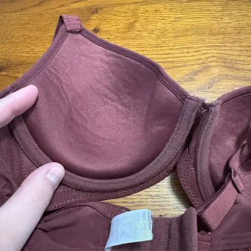 Unknown Brand Women's Underwire in Bra Size 75B / US 34B Heavily Padded