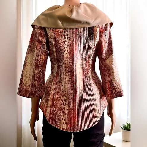 Lindi By Aria Collection Reversible Jacket/ Top. Size Small. Beige Shimmer/Multi Tan