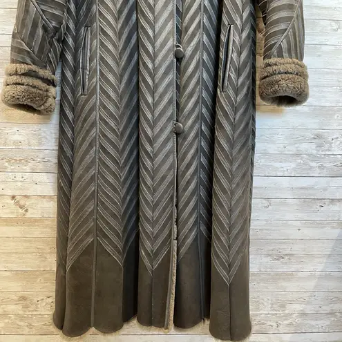 Vintage Womens S (No Size label) Coat Leather Long Chevron Pattern Lined Jacket Gray