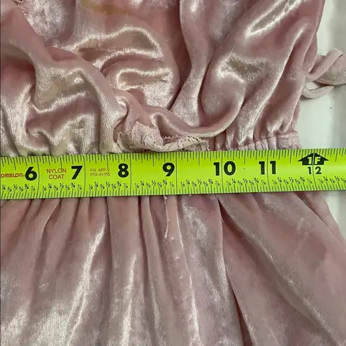 Miss Elaine Vintage 1980s Pink Velvet Like Long Robe Womens Petite USA Lace