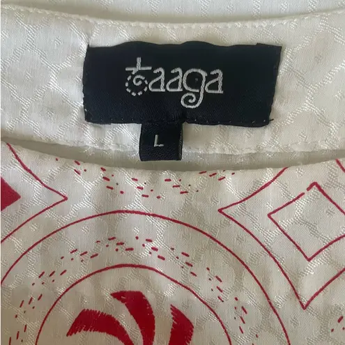 Taaga Top Women L White Red Crew Neck 3/4 Sleeve Artsy Print Lightweight Size L