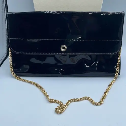 Vintage faux black patent leather shoulder bag. Black