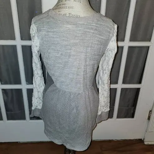 Saturday Sunday Anthropologie Womens Gray White Lace‎ Sleeve Sweater Large