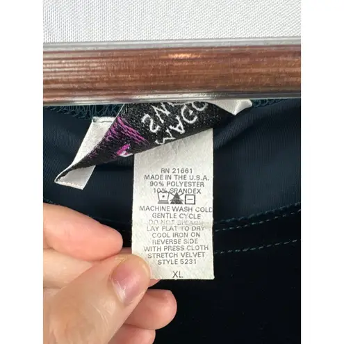 Women’s Maggie Sweet XL Dark Teal Velvet Sleeveless Blouse Purple