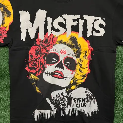 The Misfits Zombie Girl Punk Rock Band T-Shirt Size Large