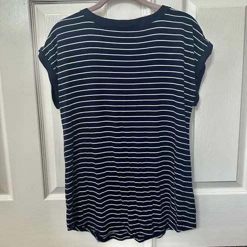 Cable & Gauge blue and white striped short sleeved shirt