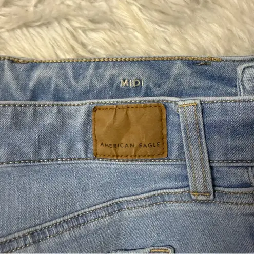American Eagle  Midi Denim Shorts Size 6 Dream Short Distressed